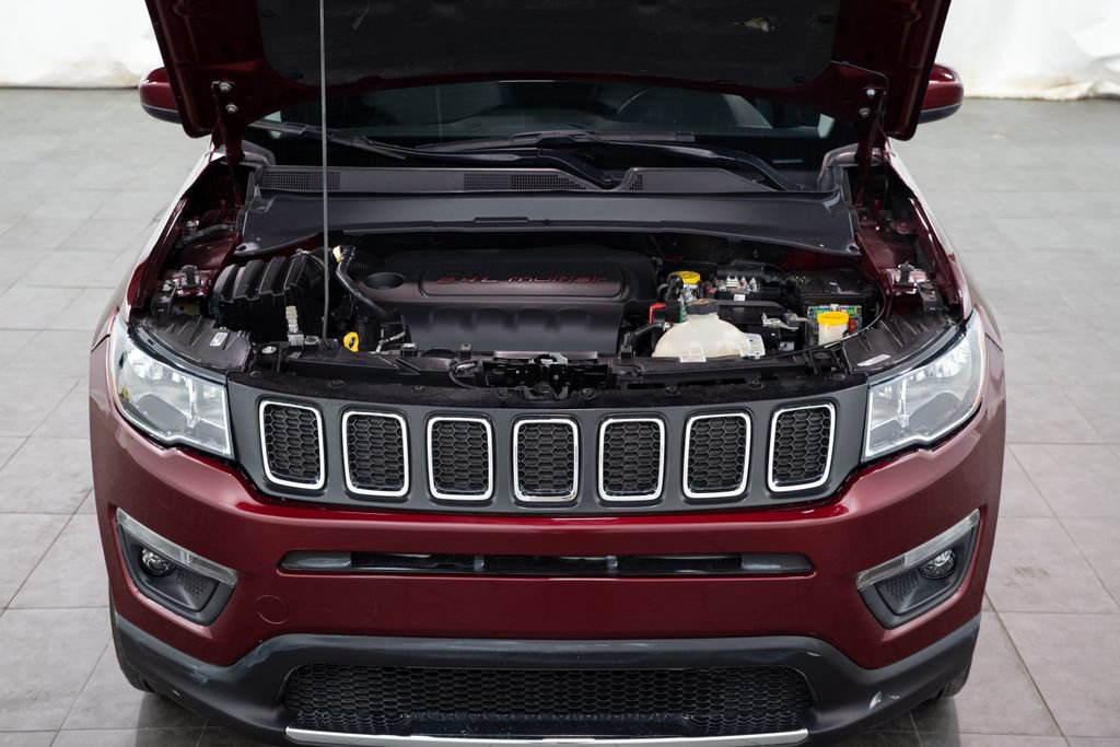 Used 2021 Jeep Compass Latitude w/ Convenience Group AWD/4WD image 3