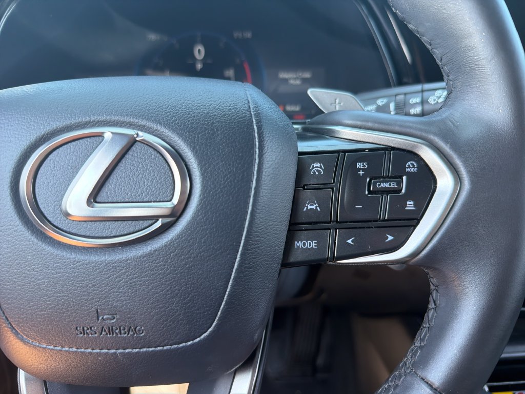Used 2025 Lexus RX 350 FWD w/ Technology Package image 12