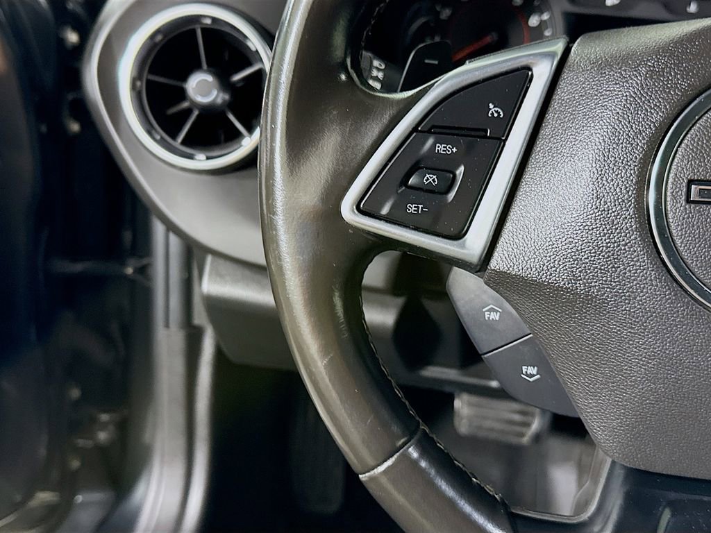 Used 2018 Chevrolet Camaro LT RWD image 19