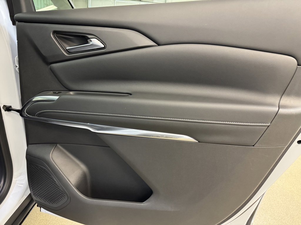 New 2026 Chevrolet Traverse LT w/ Sun and Wheel Package image 27