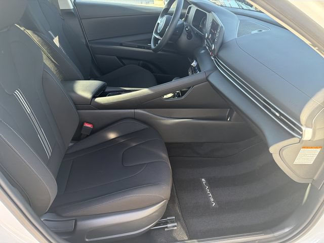 Certified 2026 Hyundai Elantra Hybrid FWD image 13