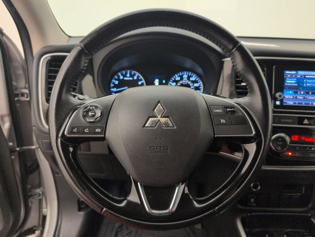 Used 2019 Mitsubishi Outlander FWD image 34