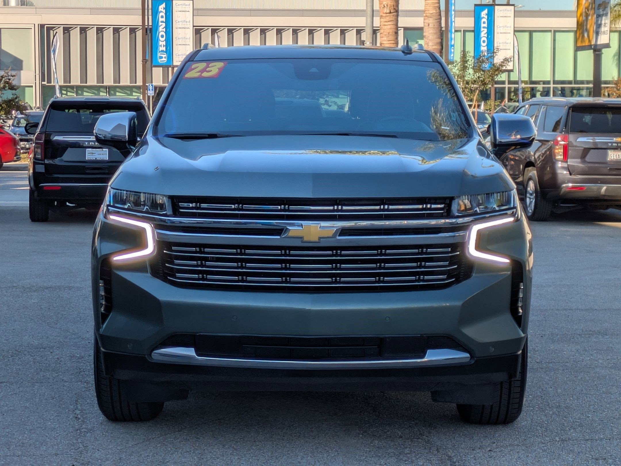 Certified 2023 Chevrolet Suburban Premier image 2