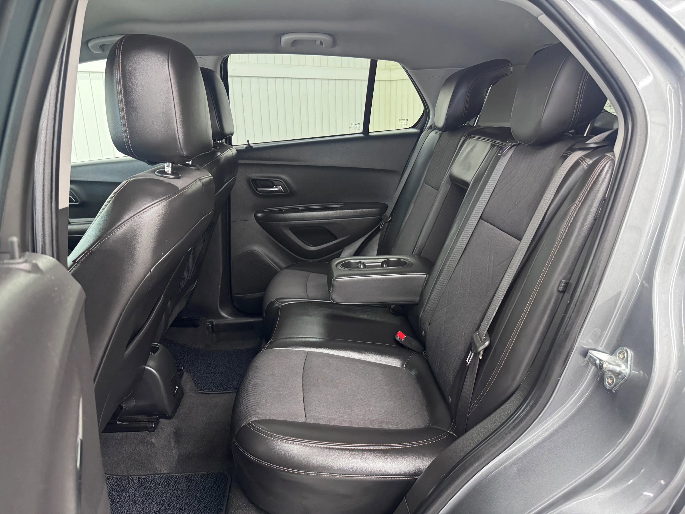 Used 2019 Chevrolet Trax LT w/ LT Convenience Package AWD/4WD image 12