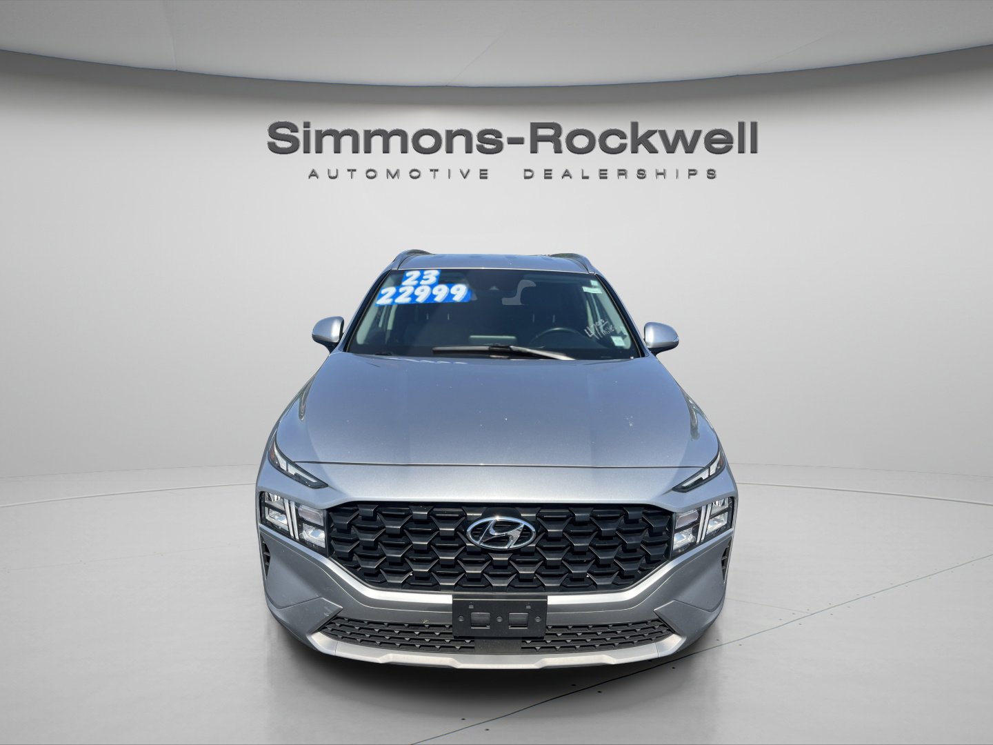 Used 2023 Hyundai Santa Fe SEL image 2