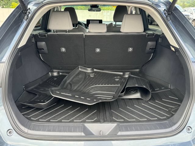Used 2024 Toyota Venza LE AWD/4WD image 12