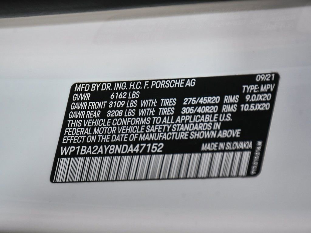 Used 2022 Porsche Cayenne Coupe image 21