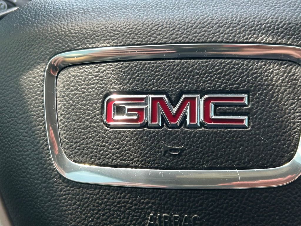 Used 2022 GMC Terrain SLT image 40