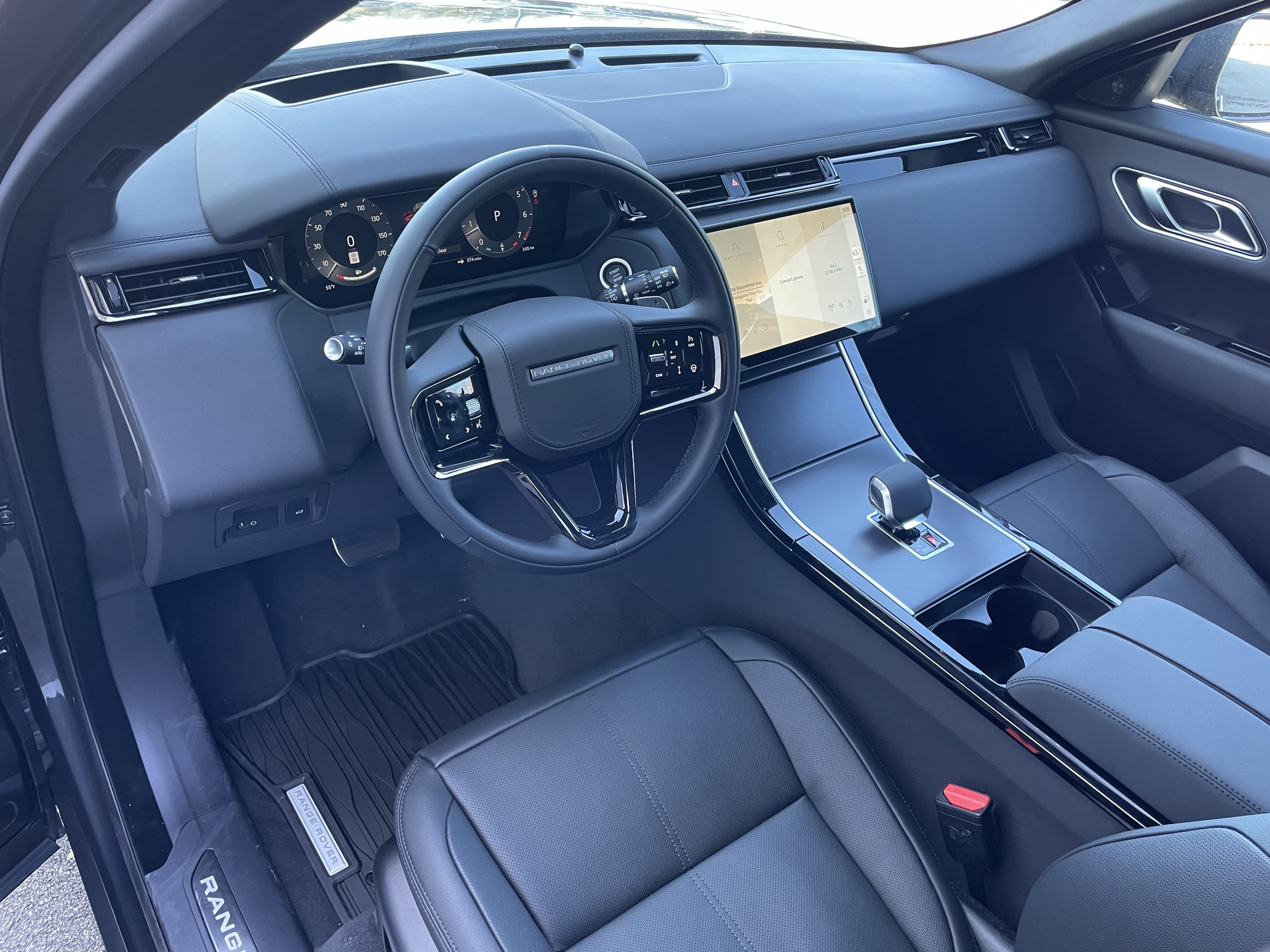 New 2026 Land Rover Range Rover Velar Dynamic SE image 13