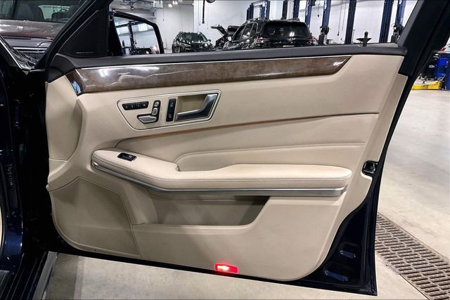 Used 2015 Mercedes-Benz E 350 4MATIC Sedan image 24
