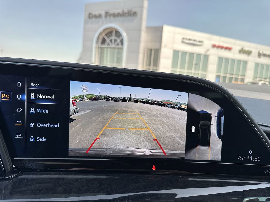 Used 2021 Cadillac Escalade ESV Premium Luxury AWD/4WD image 17