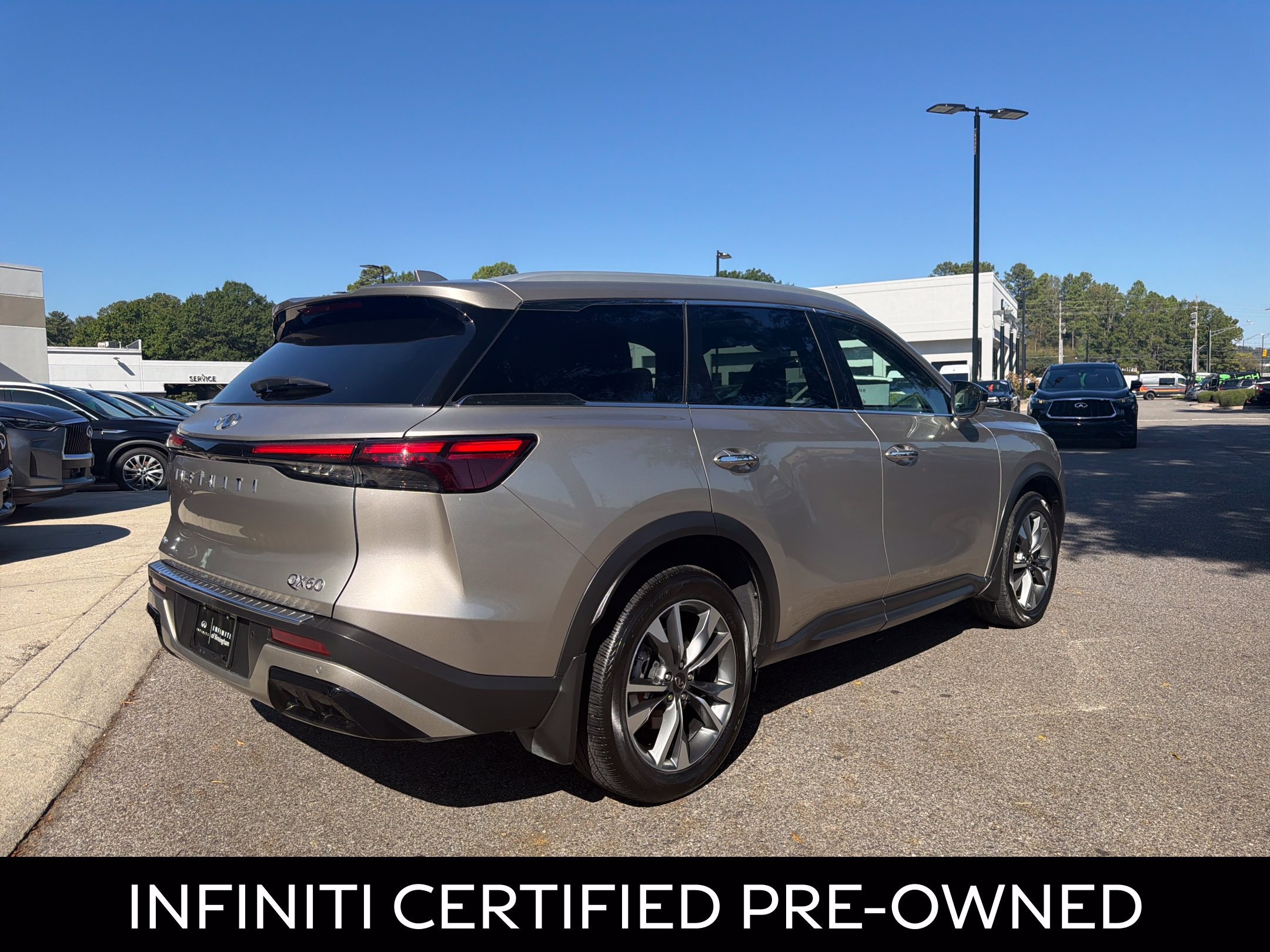 Certified 2023 INFINITI QX60 Luxe w/ Cargo Package AWD/4WD image 12