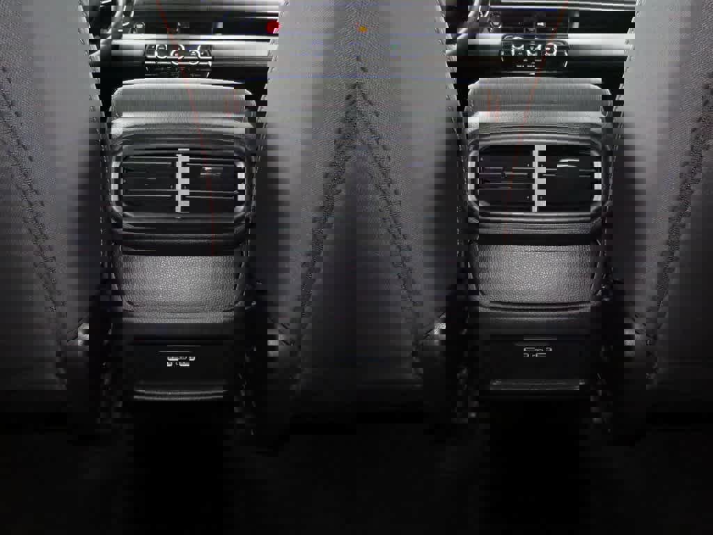 Used 2023 Honda Pilot Sport image 25