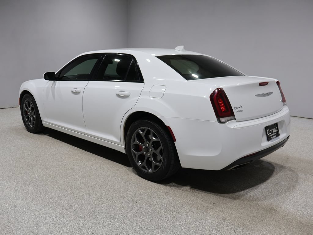 Used 2018 Chrysler 300 S AWD/4WD image 4