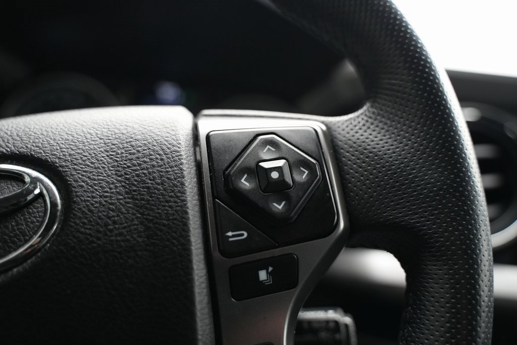 Used 2021 Toyota Tacoma Limited image 31