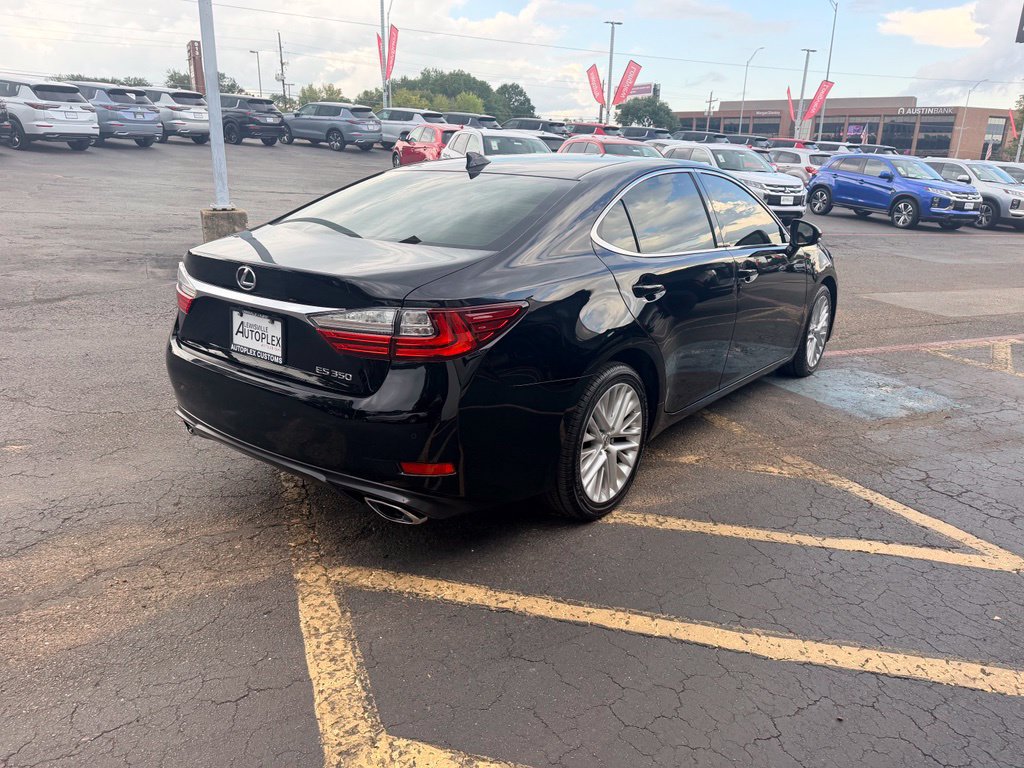 Used 2016 Lexus ES 350 w/ Luxury Package w/Wood Trim FWD image 3