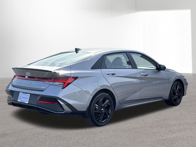 New 2026 Hyundai Elantra Sport image 13