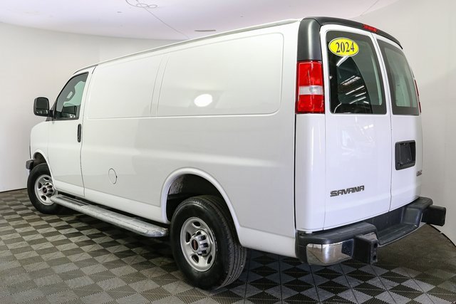 Used 2024 GMC Savana 2500 w/ Driver Convenience Package image 7