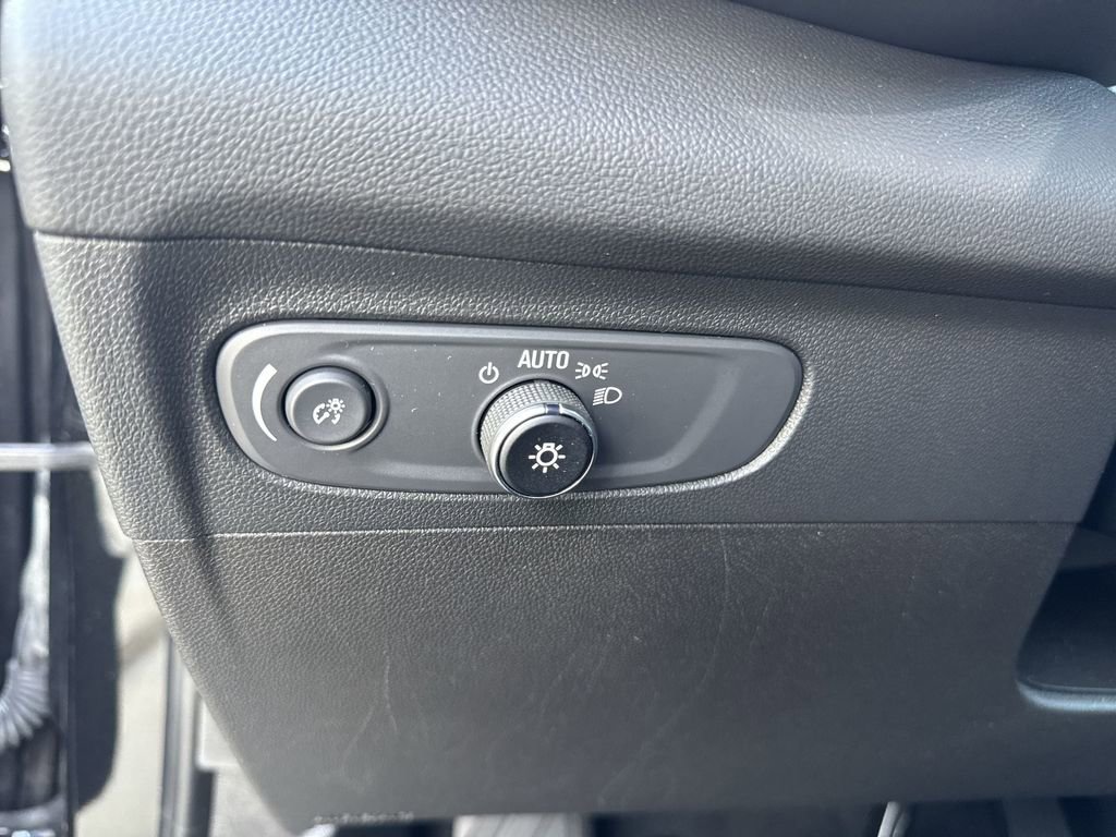 Used 2022 Buick Envision Preferred image 17