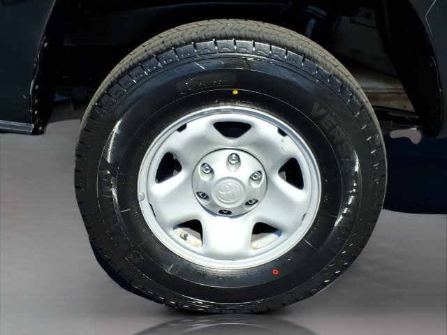 Certified 2023 Toyota Tacoma SR AWD/4WD image 26