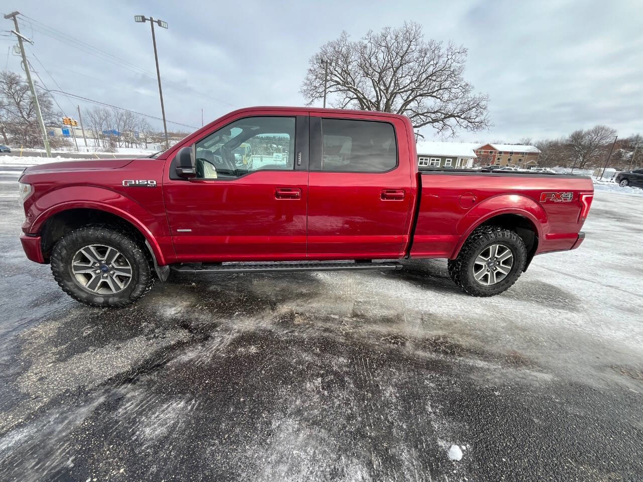 Used 2015 Ford F150 XLT w/ Equipment Group 302A Luxury image 8