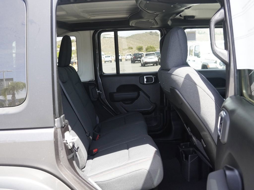 New 2026 Jeep Wrangler Unlimited Rubicon AWD/4WD image 24