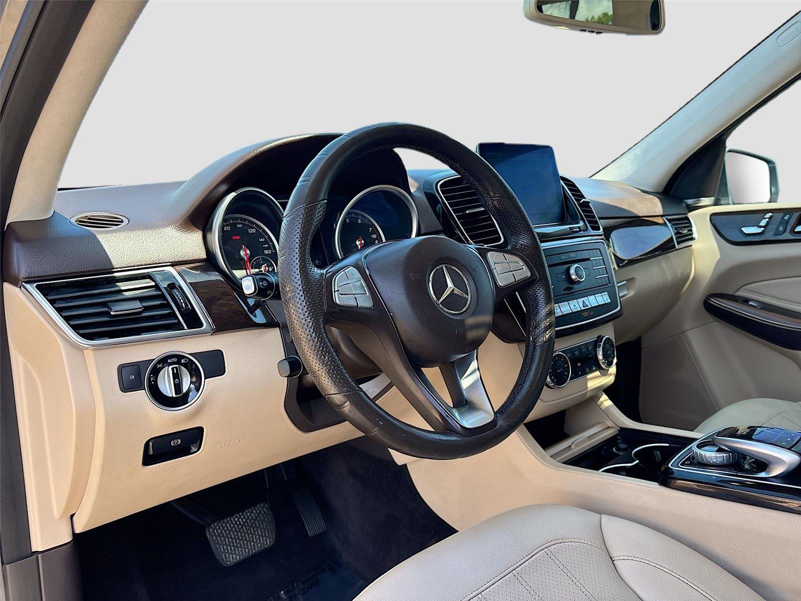 Used 2018 Mercedes-Benz GLE 350 w/ Premium 1 Package image 9