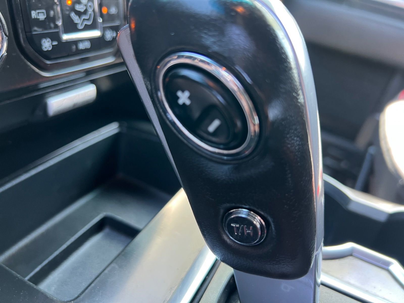 Used 2014 Ford F150 FX4 w/ Equipment Group 402A Luxury image 26