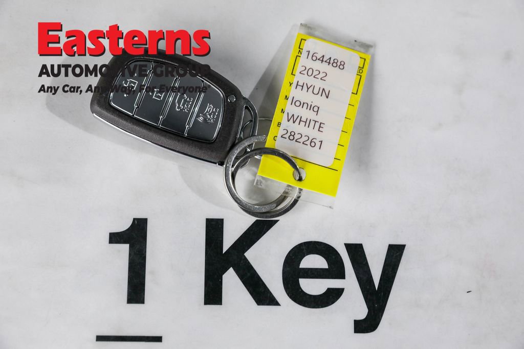 Used 2022 Hyundai Ioniq Limited image 26