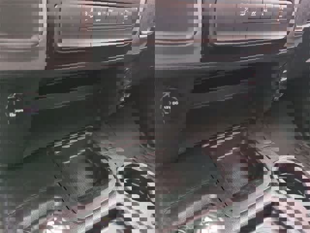 Used 2018 RAM 2500 Tradesman w/ Chrome Appearance Group image 29