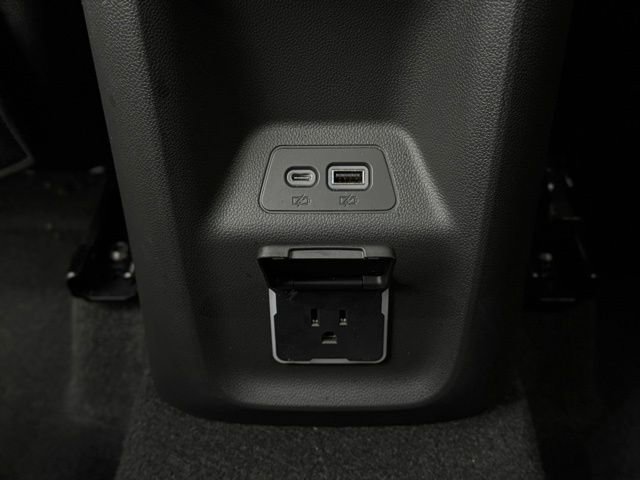 Used 2022 Buick Envision Avenir w/ Technology Package II image 24