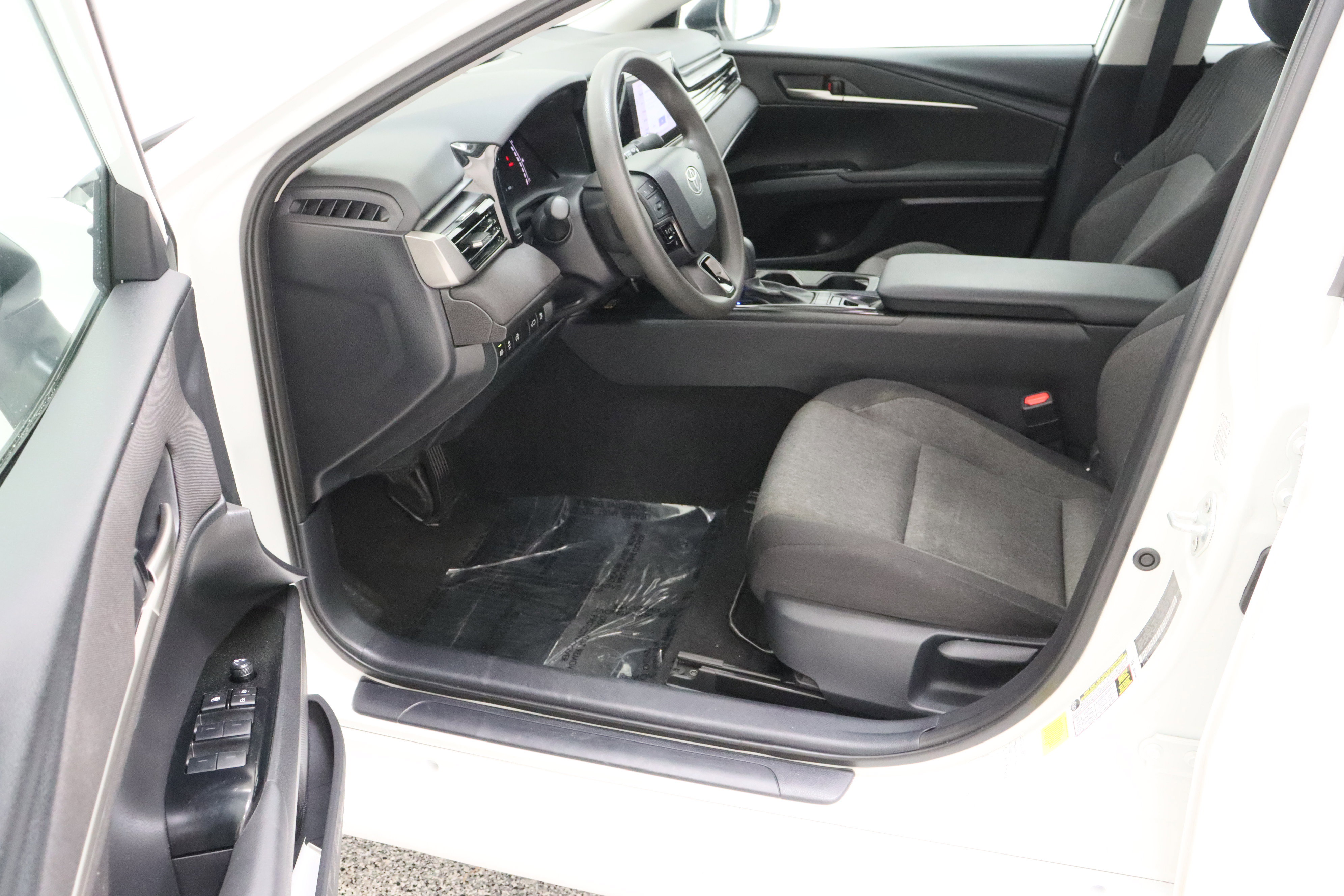 Certified 2025 Toyota Camry LE image 14