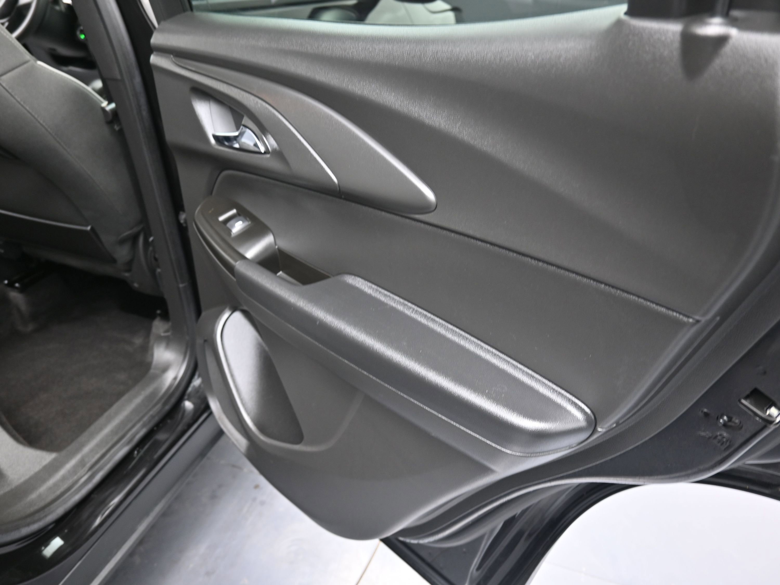 Used 2023 Chevrolet TrailBlazer LT w/ Convenience Package image 25