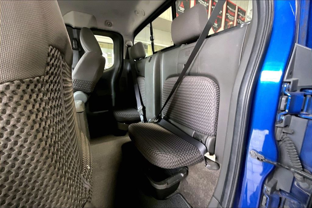 Used 2013 Nissan Frontier SV w/ SV Value Truck Pkg image 13