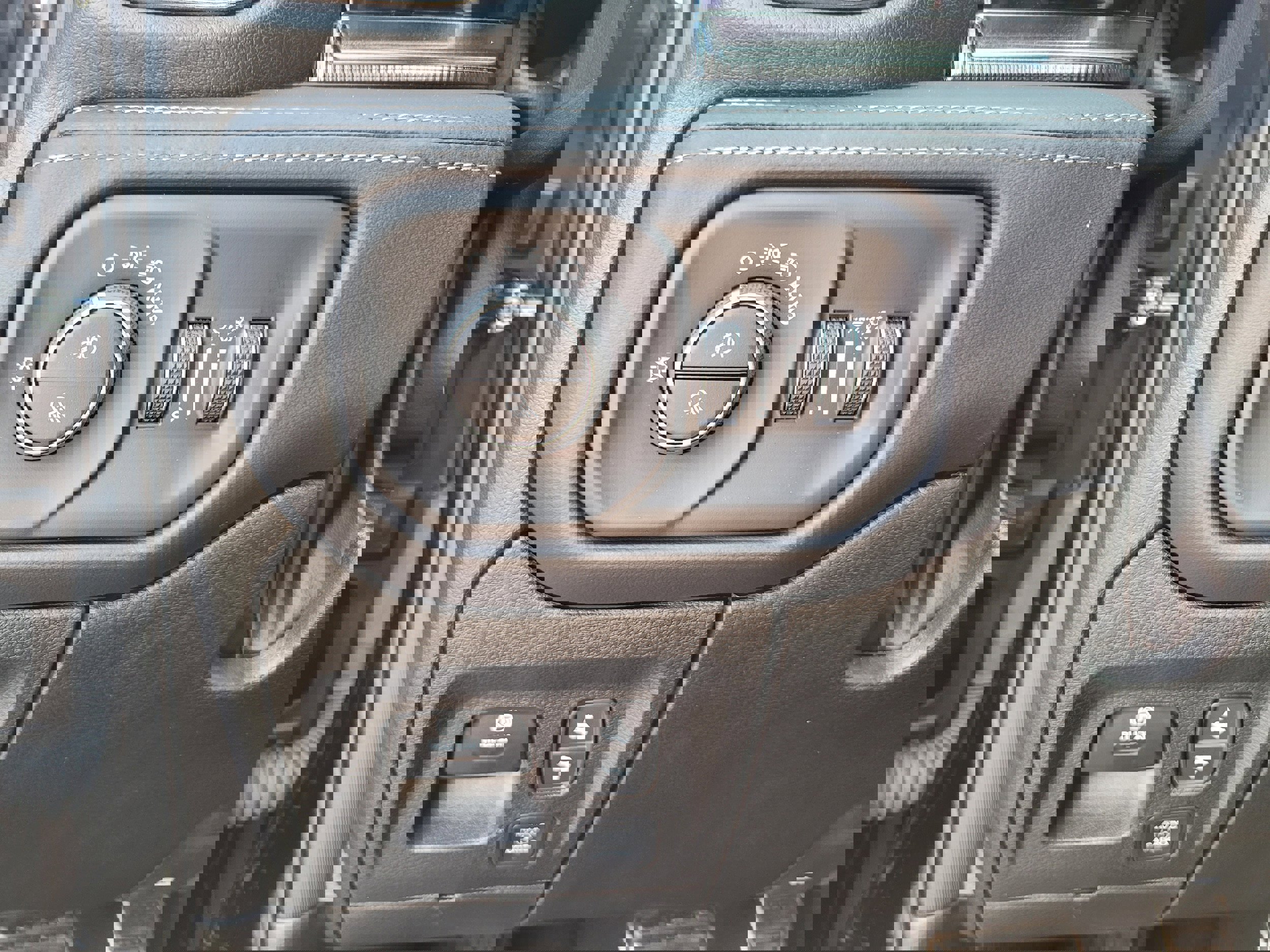 New 2025 RAM 1500 RHO w/ RHO Level 1 Equipment Group image 27