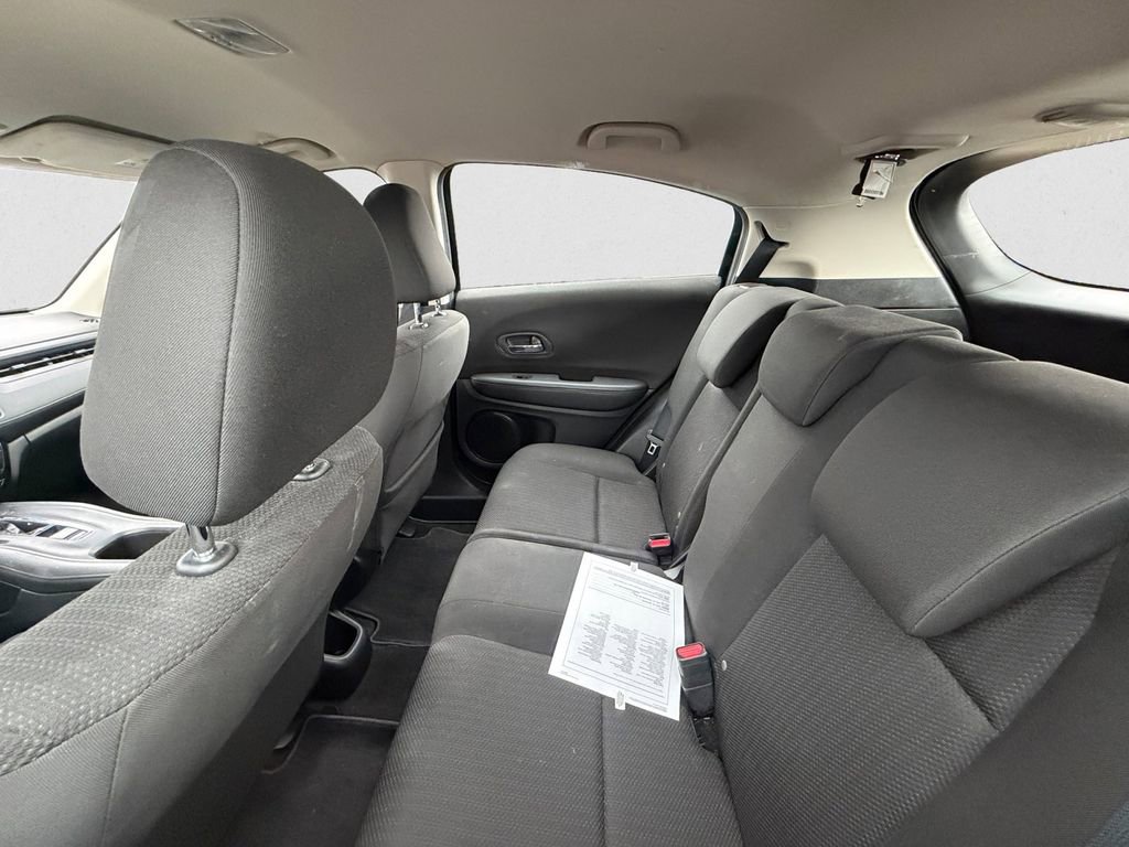 Used 2016 Honda HR-V LX image 7
