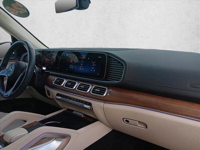 Used 2024 Mercedes-Benz GLS 450 4MATIC image 19