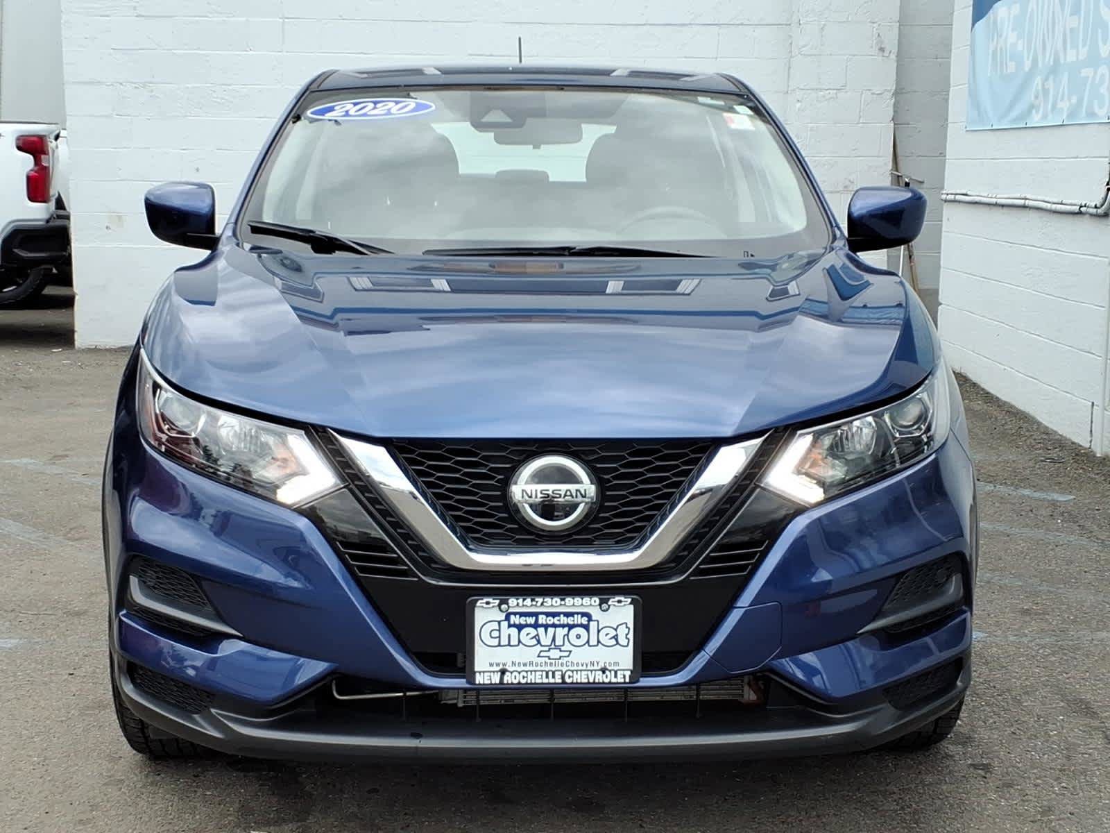 Used 2020 Nissan Rogue Sport S w/ Appearance Package AWD/4WD image 2