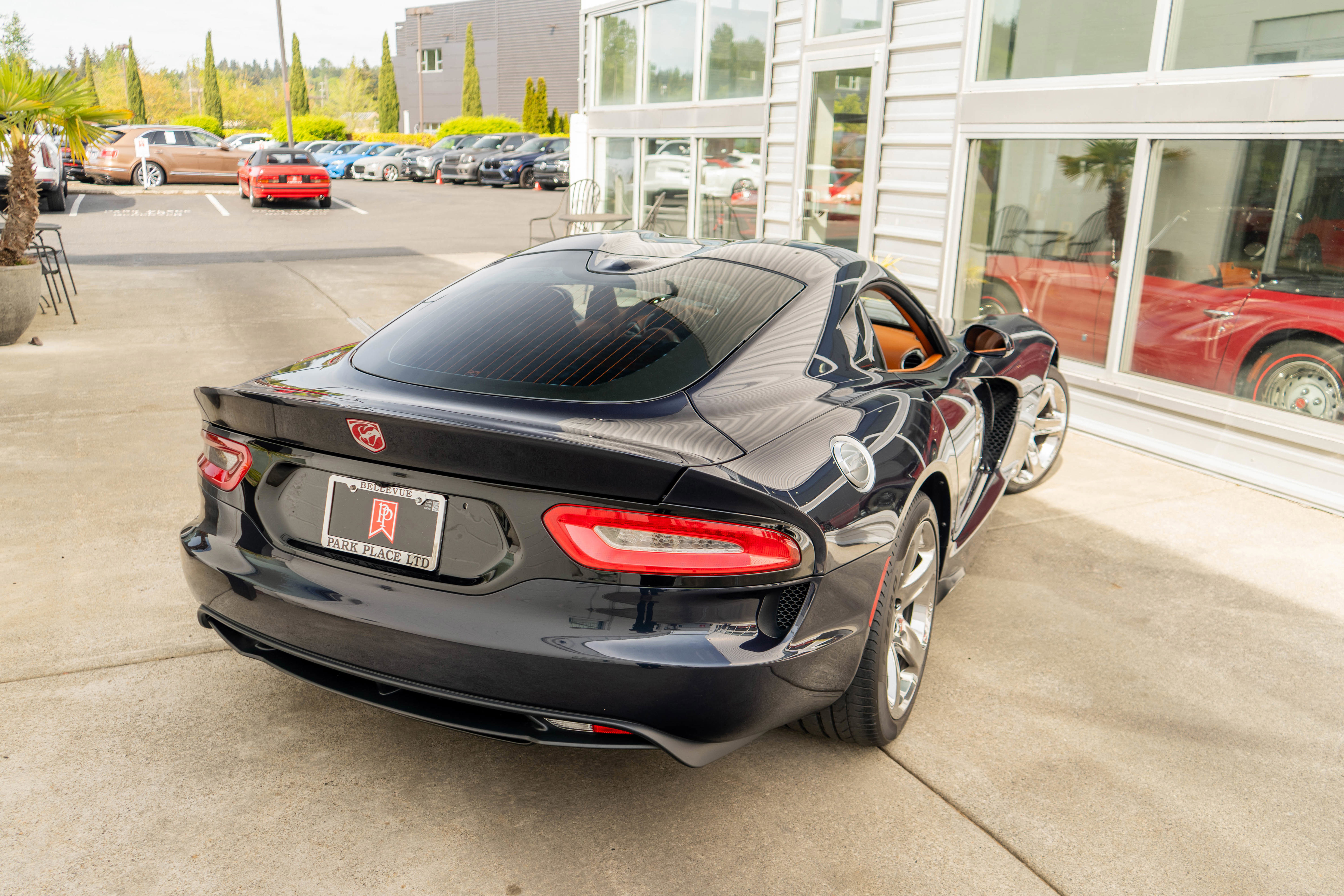 Used 2013 SRT Viper GTS w/ GTS Laguna Interior Pkg RWD image 6