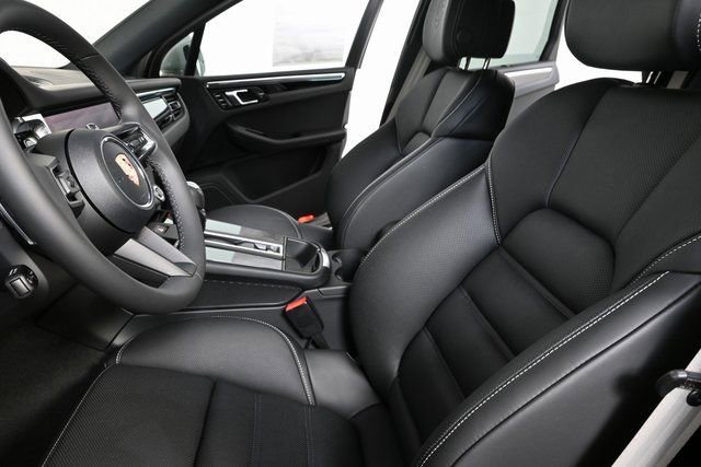 New 2026 Porsche Macan S image 6