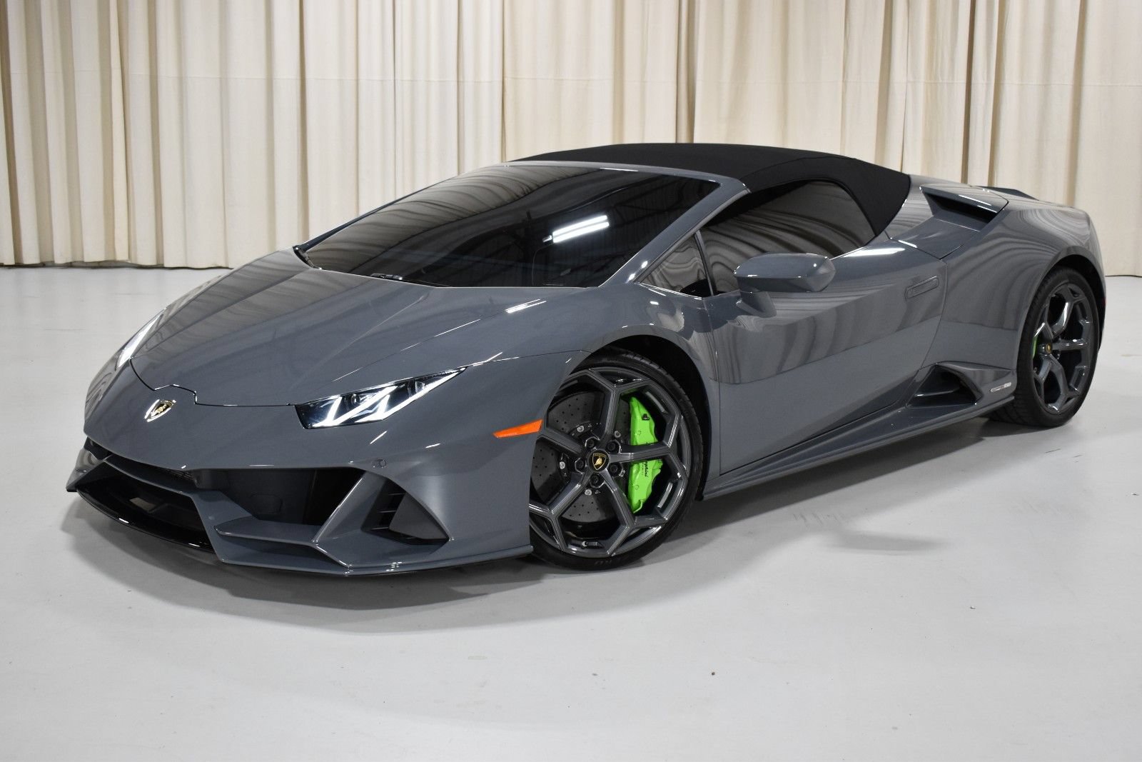 Used 2020 Lamborghini Huracan EVO AWD/4WD image 1