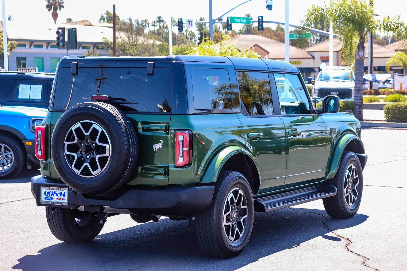Certified 2025 Ford Bronco Outer Banks AWD/4WD image 4