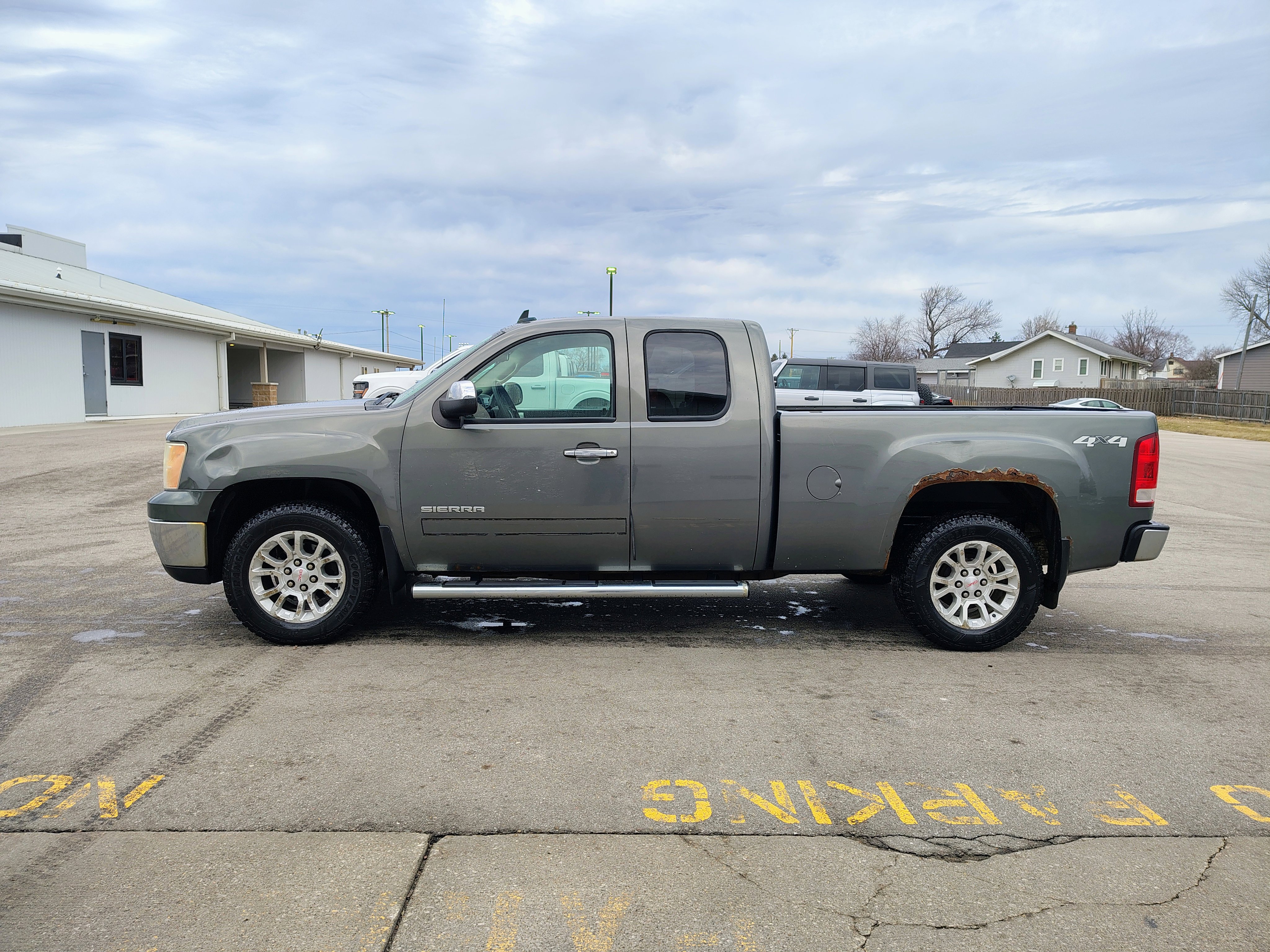 Used 2011 GMC Sierra 1500 SL image 4