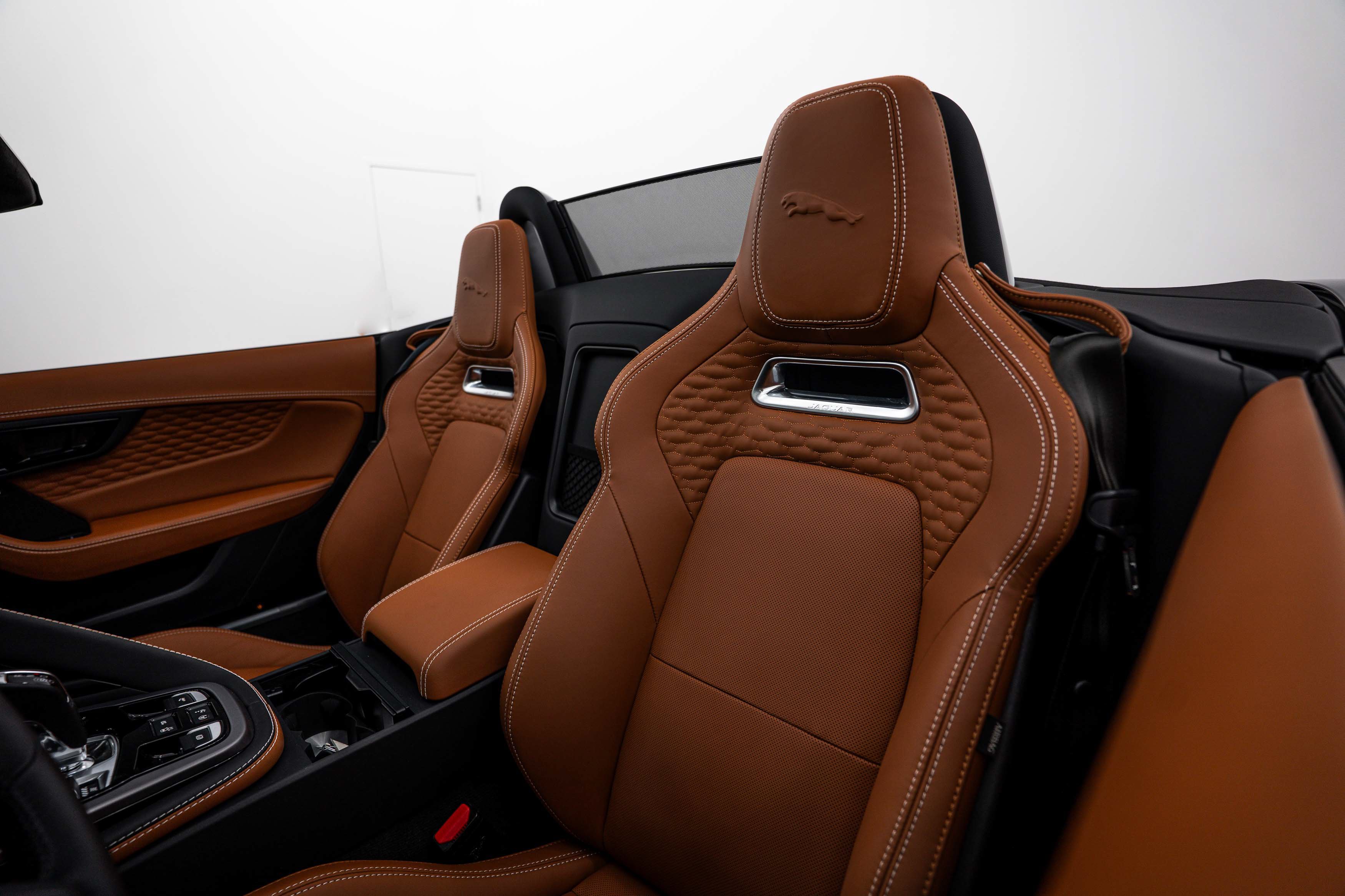 Used 2024 Jaguar F-TYPE Convertible AWD image 20