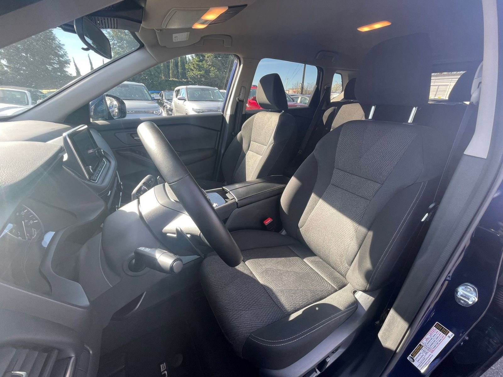 Used 2025 Nissan Rogue SV image 32