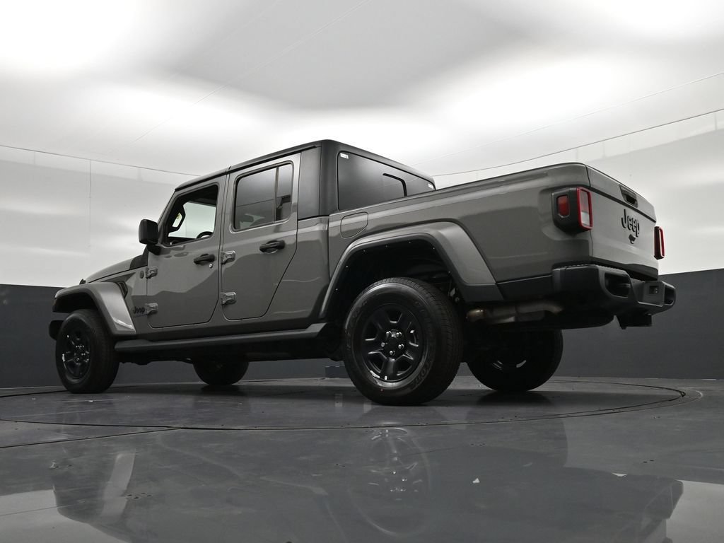Used 2022 Jeep Gladiator Sport AWD/4WD image 25