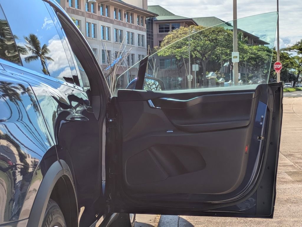 Used 2017 Tesla Model X 75D AWD/4WD image 10