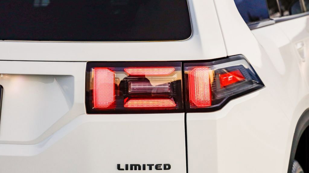 New 2026 Jeep Cherokee Limited image 10