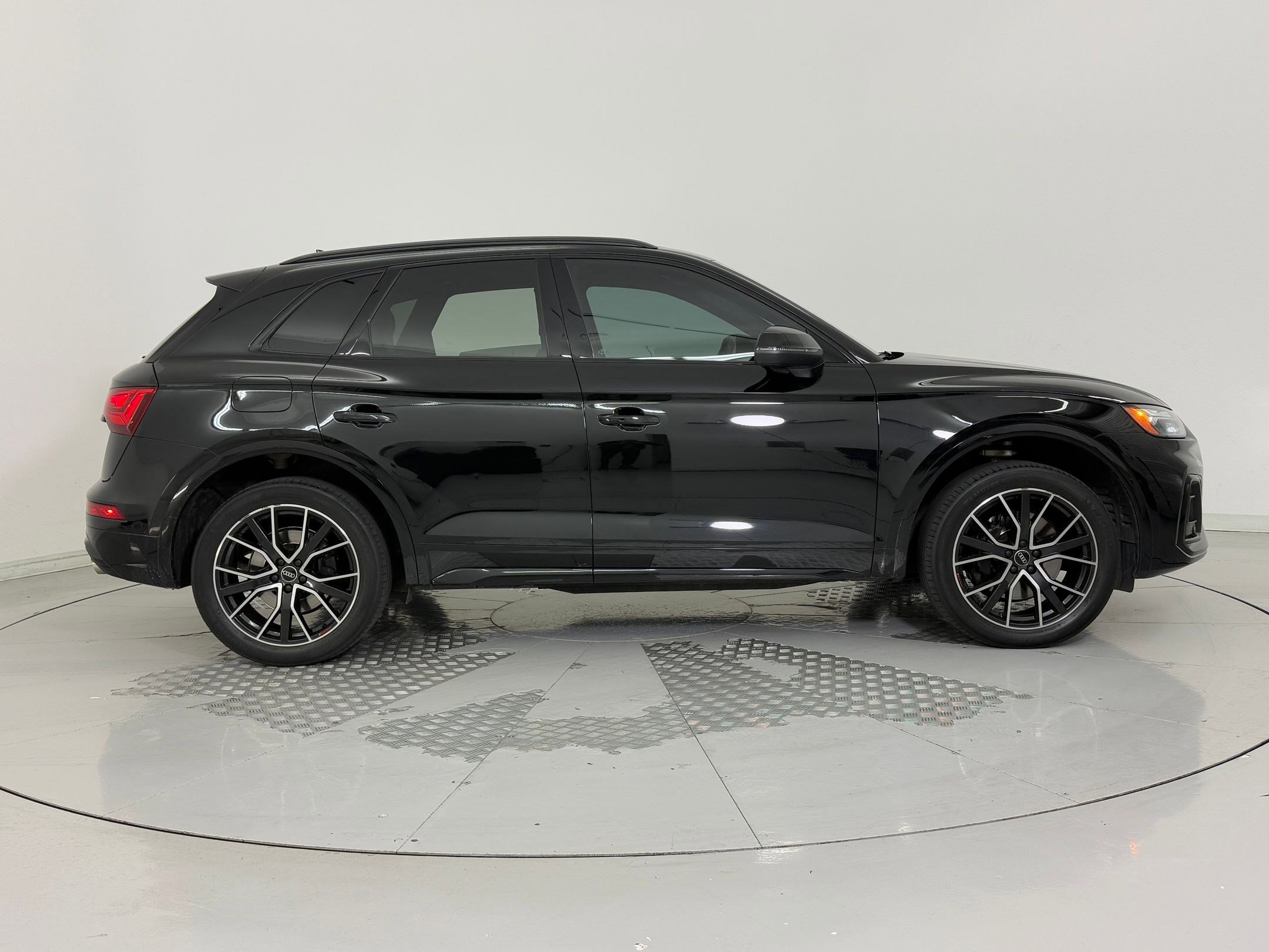 Used 2023 Audi SQ5 Premium Plus image 8