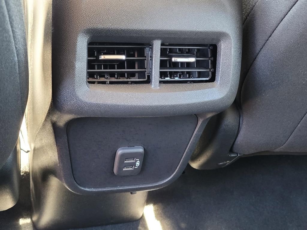 Used 2022 Chevrolet Equinox LS image 20